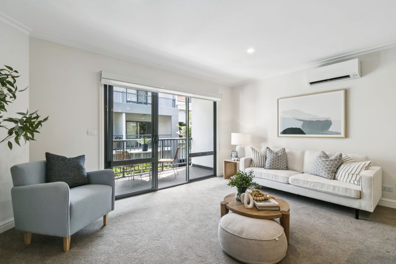 Beautiful & bright newly refurbished 2 bed apartment