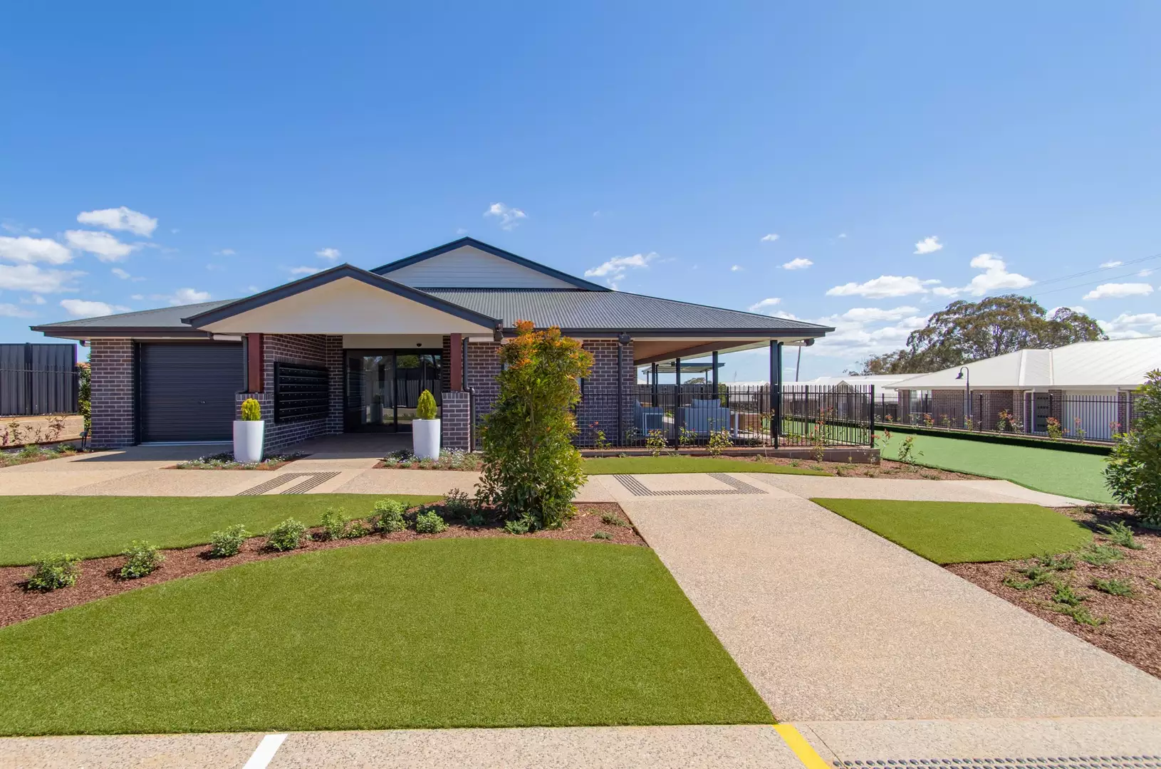 Villa 8 - Oak Tree Darling Heights - 2 Bedroom + 1 Bathroom + Powder 