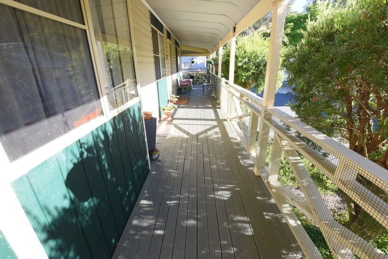 2 bedroom cottage style home with large wrap around verandah!