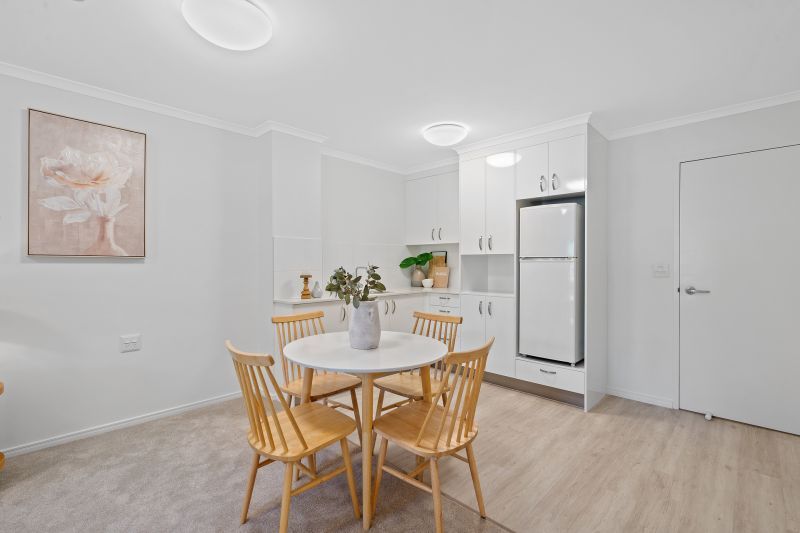 Top-level one-bedroom serviced apartment