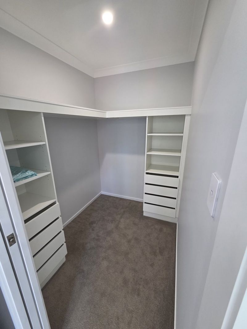 3 bedrooms & 2 bathrooms