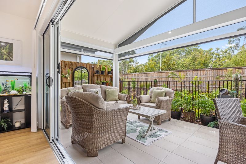 Modern Retreat with Private Alfresco Outlook