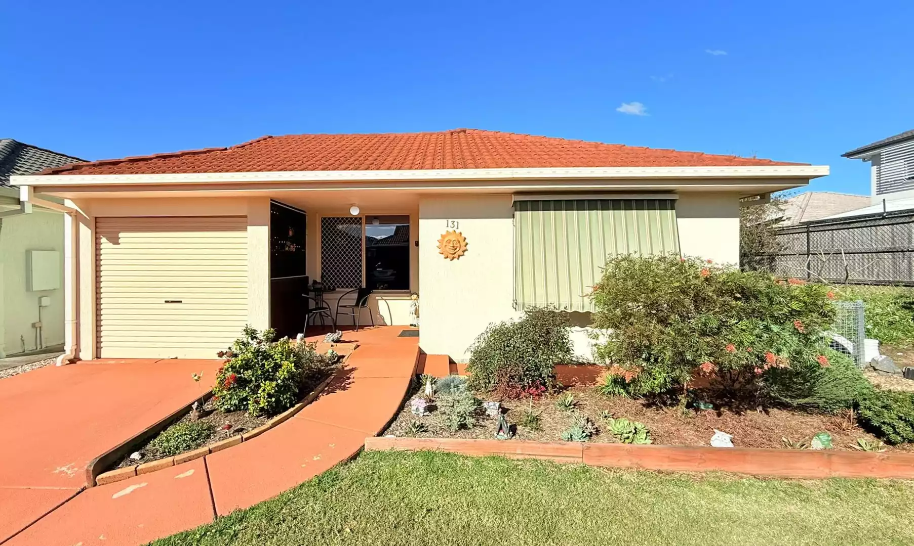 Looking for a Fresh, Inviting Home in a quite position in an Over 50's complex?