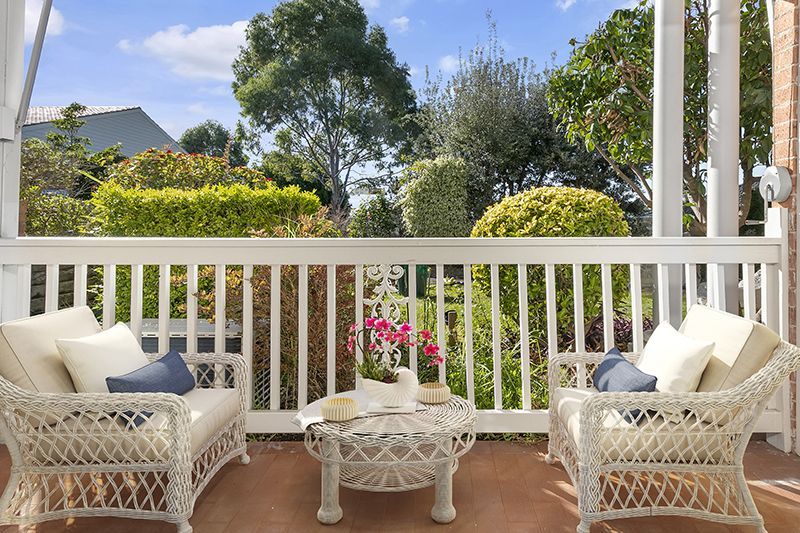 Newly renovated and superbly positioned unit with sunny front terrace and large courtyard.
