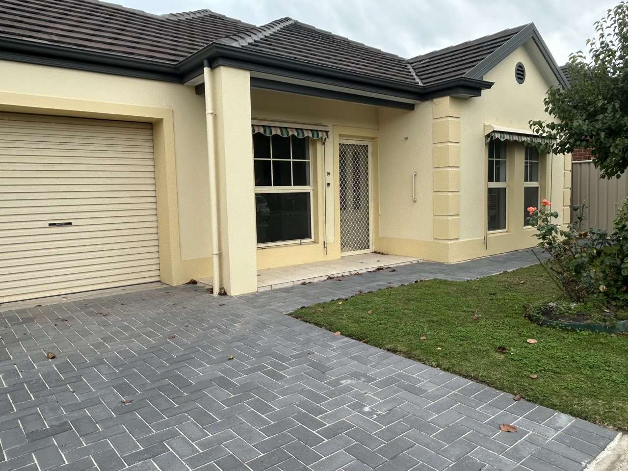 Large 2 Bedroom Renovated Home in Stuart Grove!