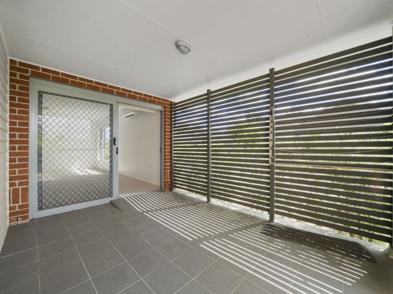 Beautifully Presented Corner Villa