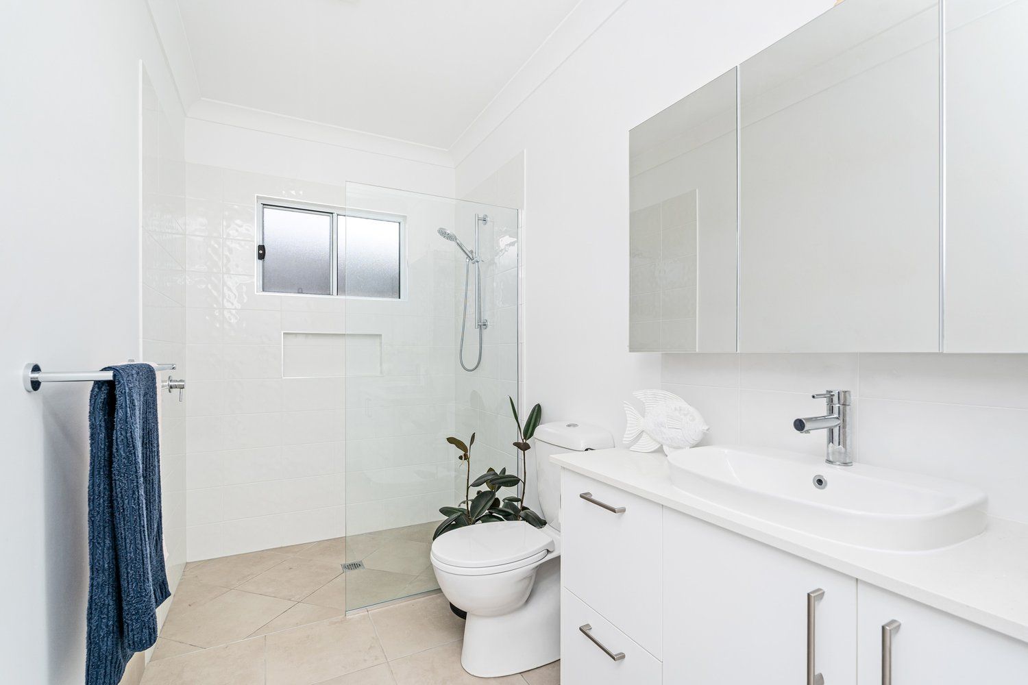 Simplicity and Style – Bright Modern Haven