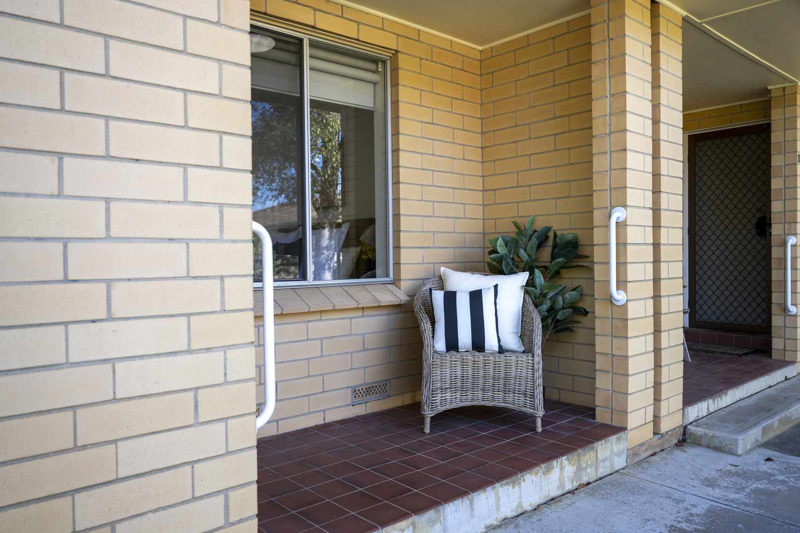 Eldercare Sash Ferguson Units: refurbished one-bedroom unit in the heart of the hills
