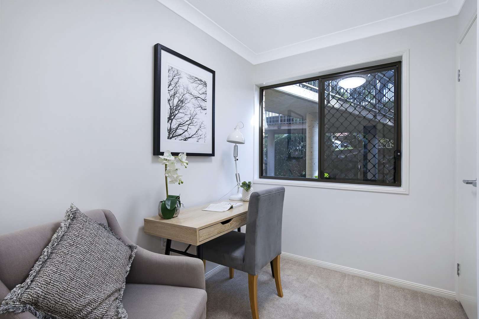 Modern 1 bedroom and study villa - available now
