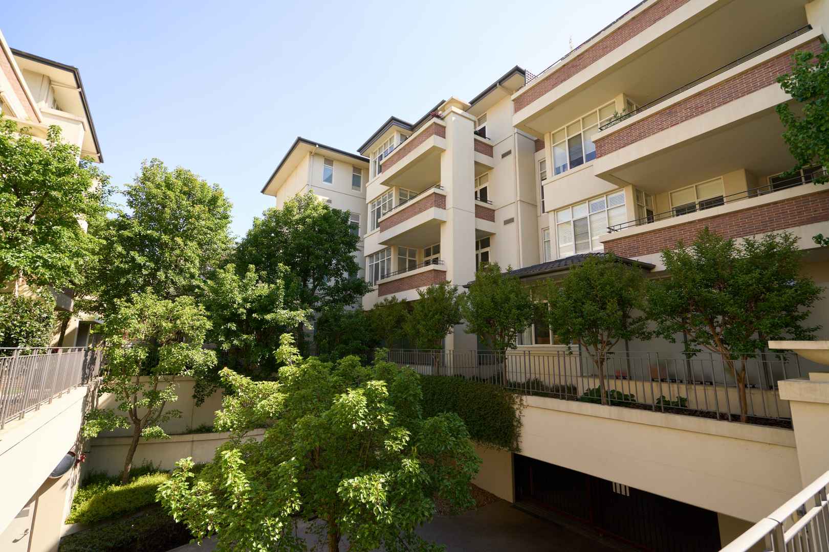 Splendid Garden Views