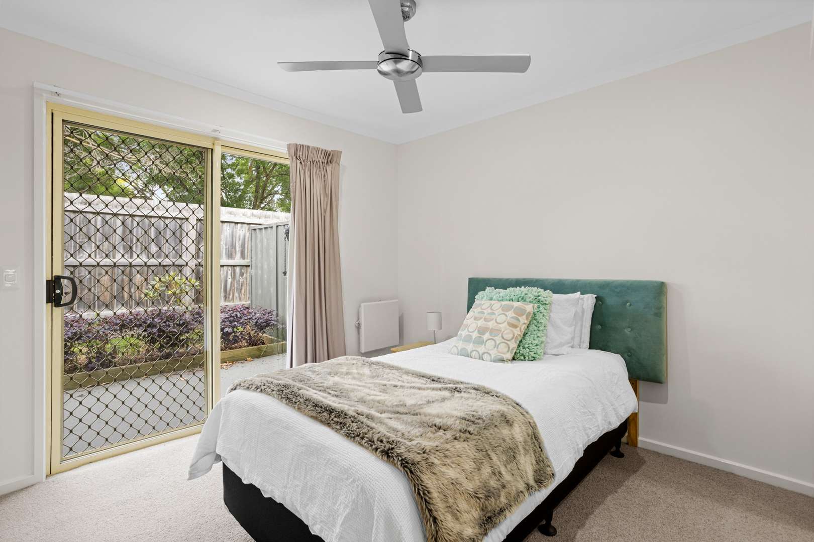 6/104 Country Club Drive Safety Beach, VIC 3936