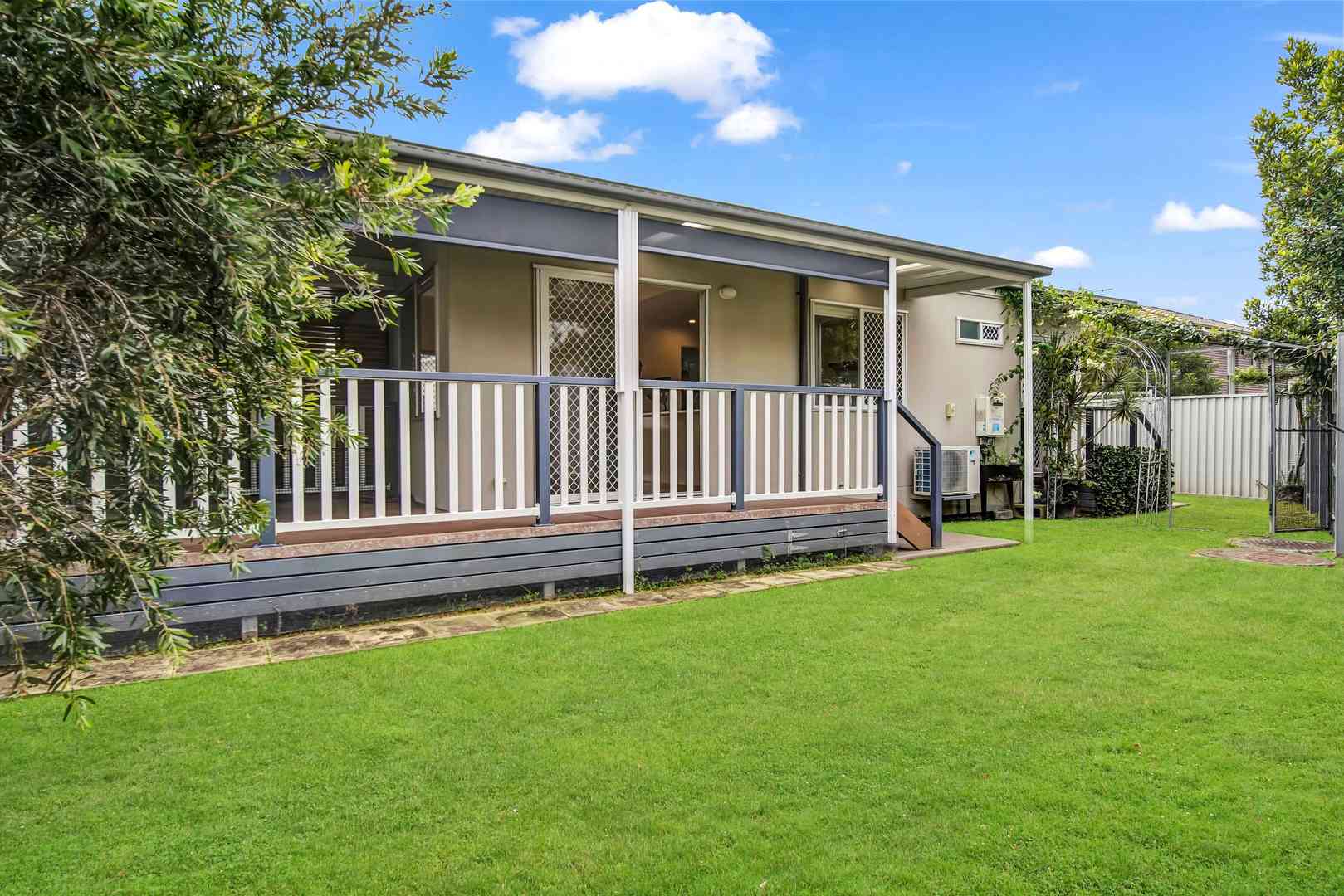 Only 6 years old - Relax in comfort in a Over 50's Gated Lifestyle Complex