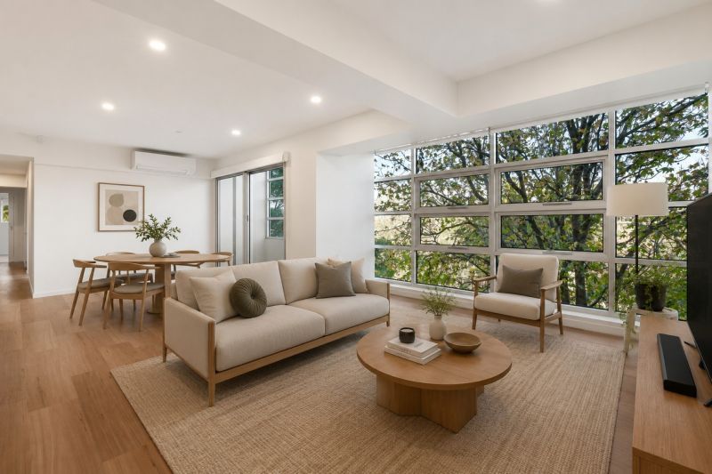 Spacious third-floor apartment with city views