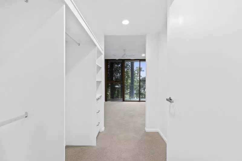 North-facing, fourth-floor apartment with views to the City.