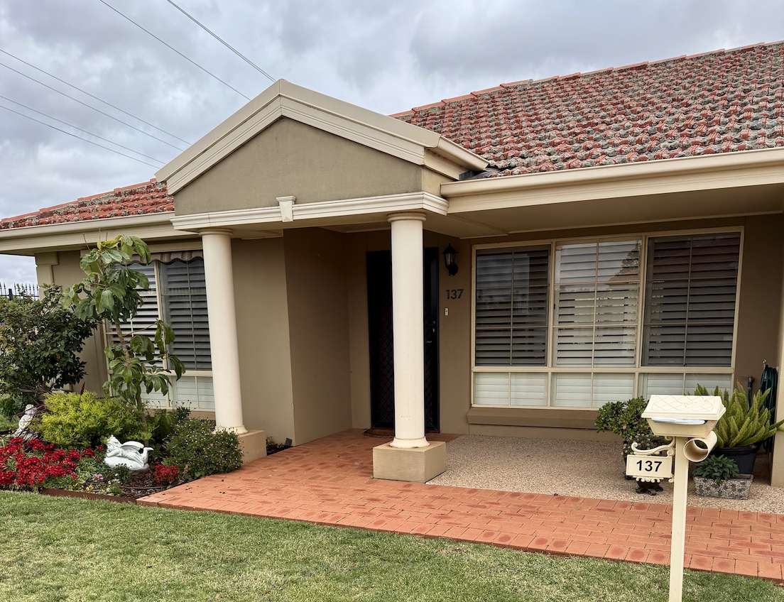 Griffith Retirement Estate.  2 Bedroom Valencia.