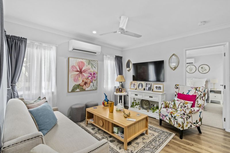 3 Bedroom Home with Stunning Sunroom