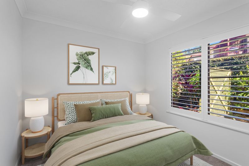 Ground-floor 2-bedroom villa overlooking the bowling green