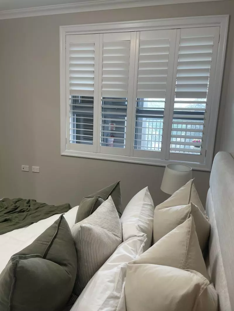 Discover the perfect blend of style and convenience in the Gabba