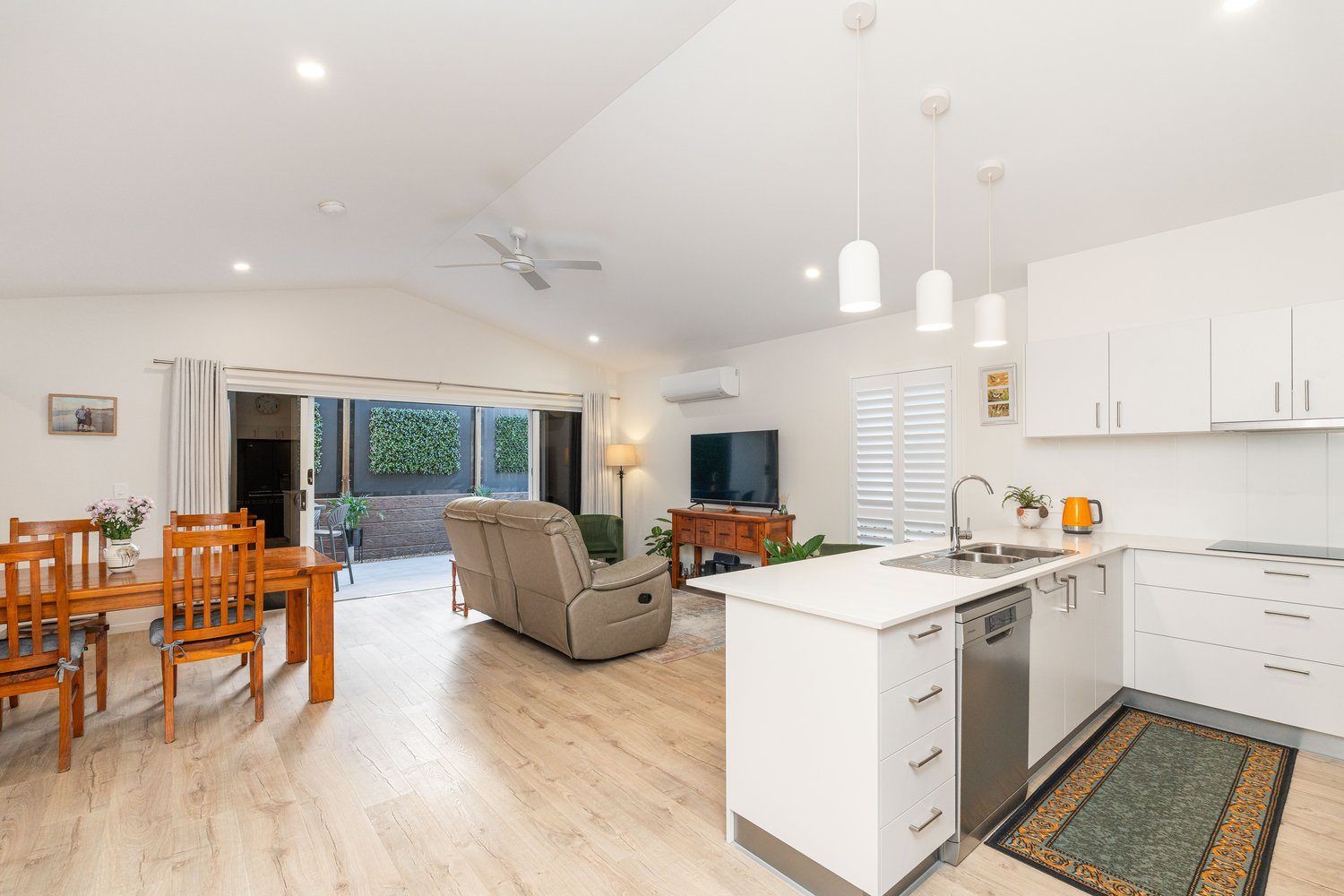 Easy-Care Living with Contemporary Style