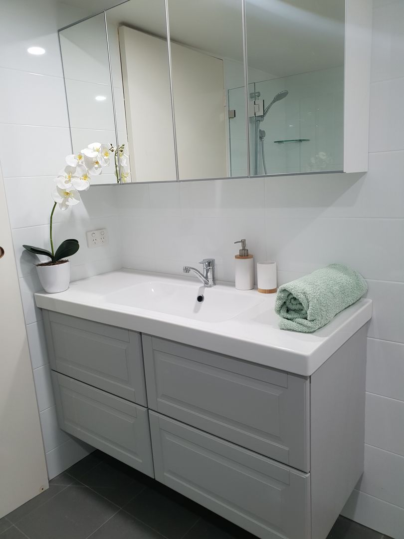 Refurbished One Bedroom Unit with Private Balcony and Golf Course Views