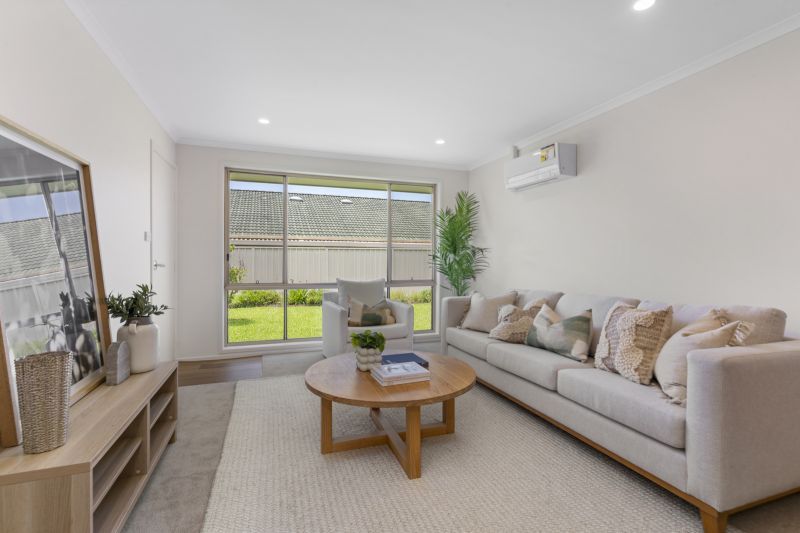 Bright desirable home!