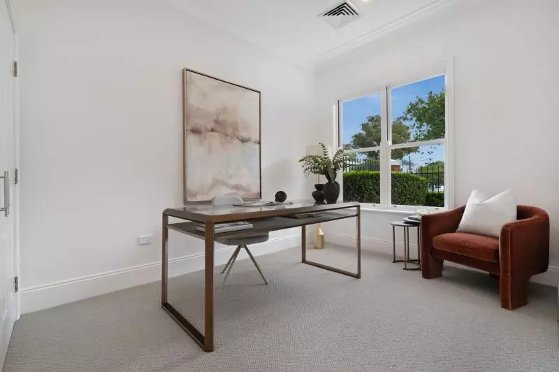 Rare Free-standing Contemporary Villa