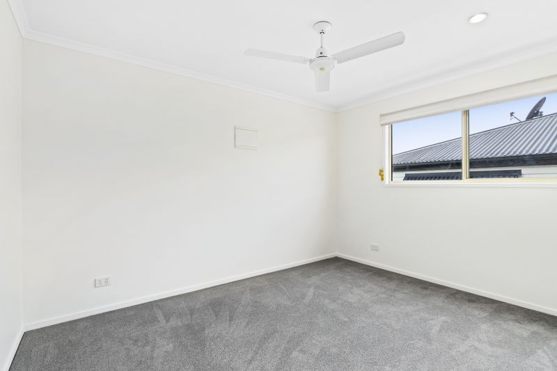 Spacious Home with Sunroom - Ready for You to Move In!