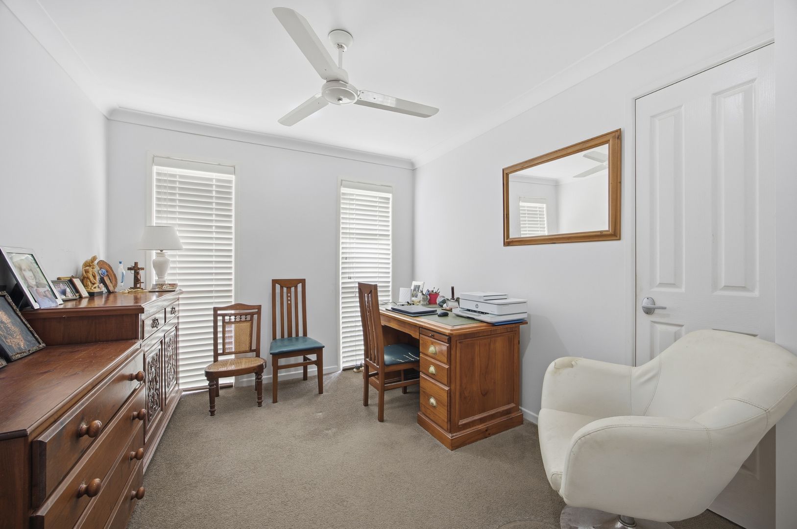 Sophisticated Lakefront Luxury