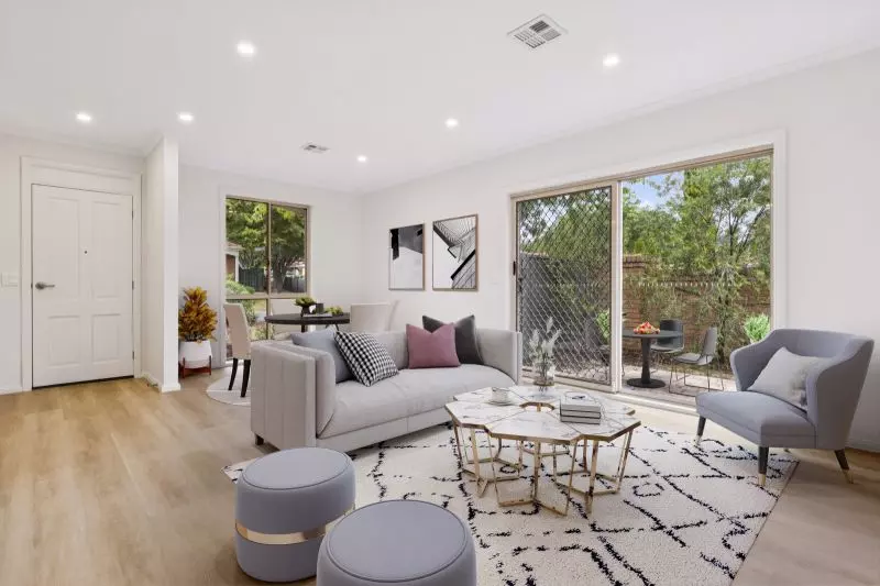 Light and bright 2-bedroom villa