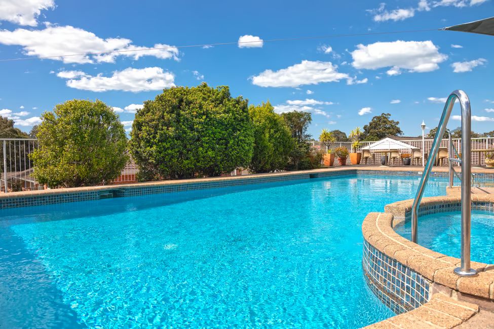 Serviced Apartment 1.11 – A Private Corner of Greglea 