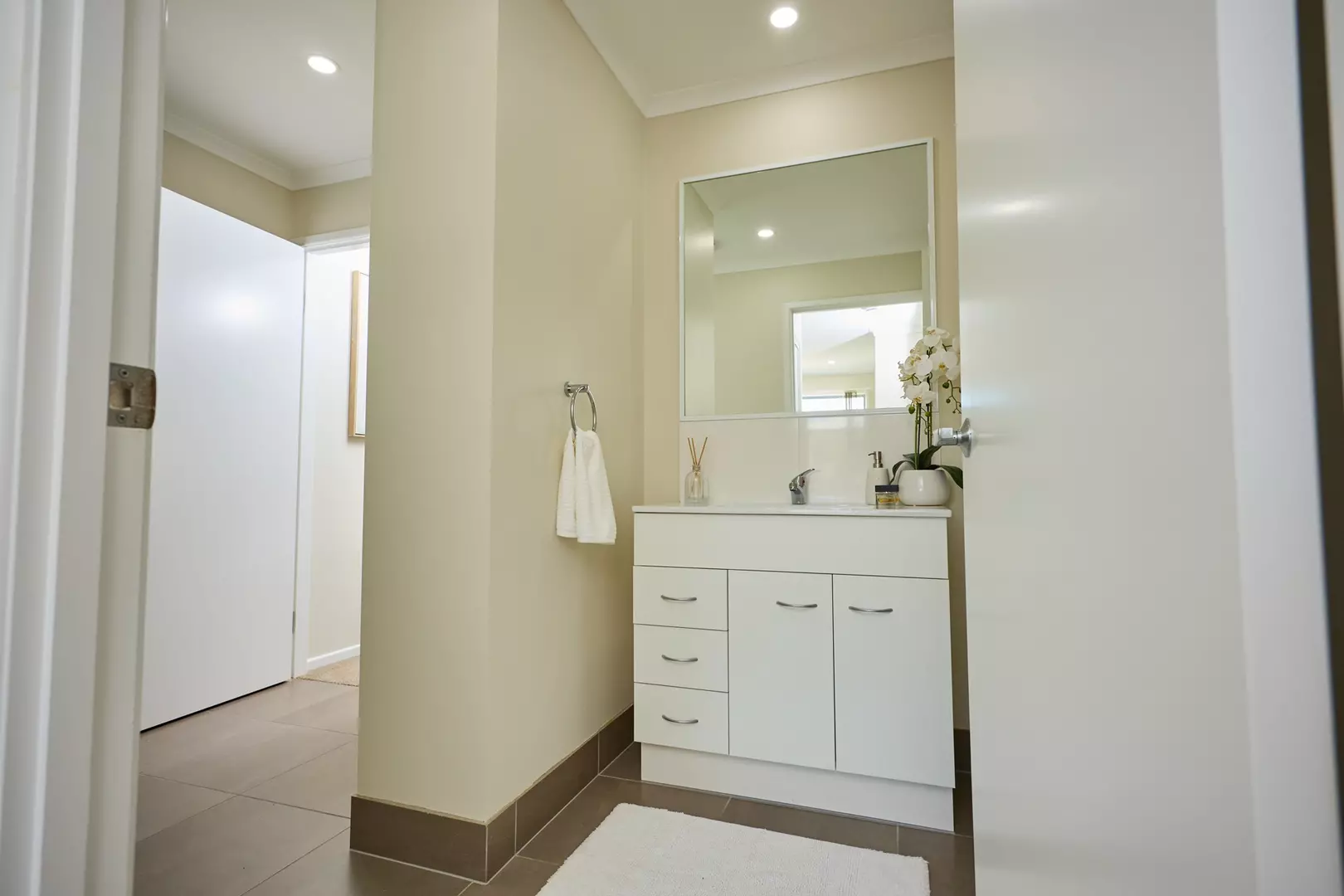 Oak Tree Retirement Village Cairns - Villa 68 - 2 Bed + 1 Bath + Study 