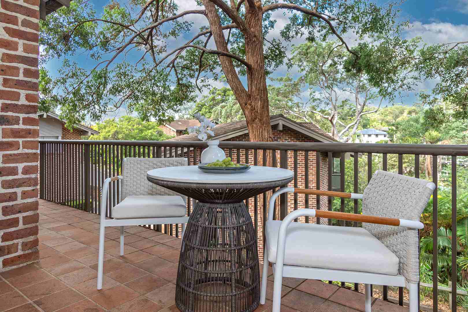 Fully Refurbished Large 3 Bedroom Unit with a Stunning Bushland Outlook