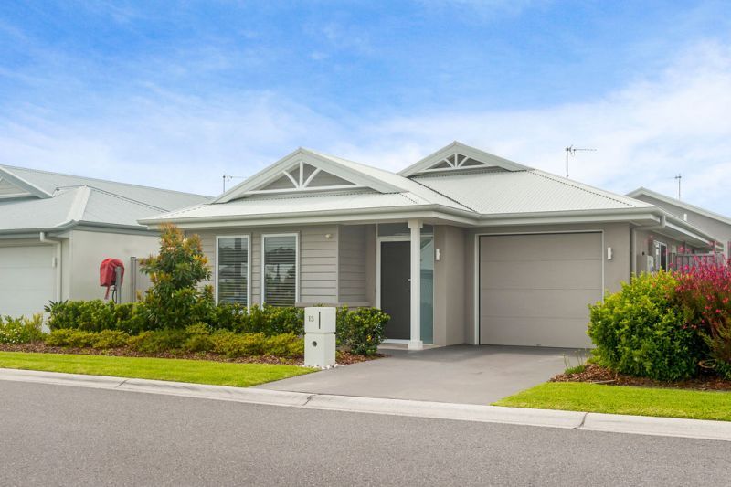 Modern 2 Bedroom Home - Relax and Enjoy!