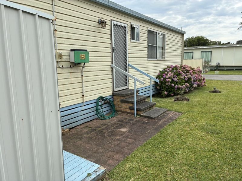 Large Kichen & bathroom