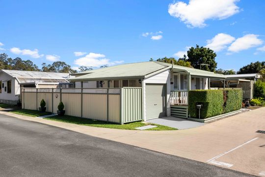 Palm Lake Resort, 1 Palm Court, Bethania Qld 4205