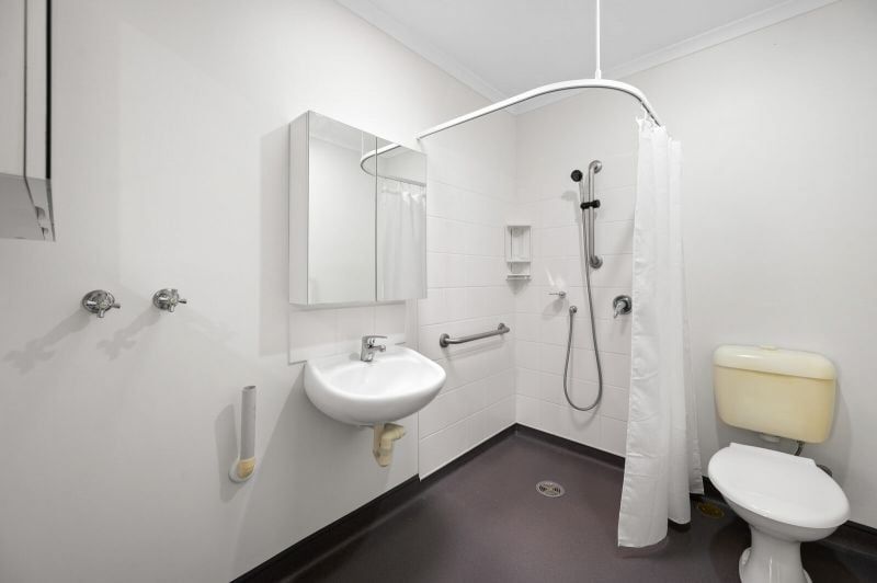 Rent in Seniors Community – Self-catered unit with kitchenette