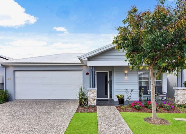 Halcyon Nirimba - Home 45 - Luxury over 50's Lifestyle Resort (Noosa design)