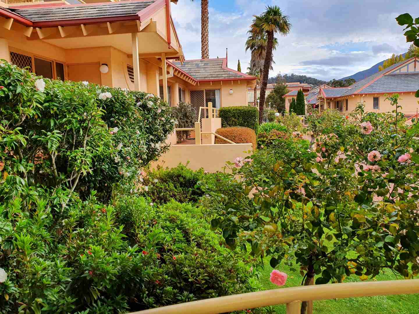 Modern Refurbished Ground Floor One Bedroom Apartment 