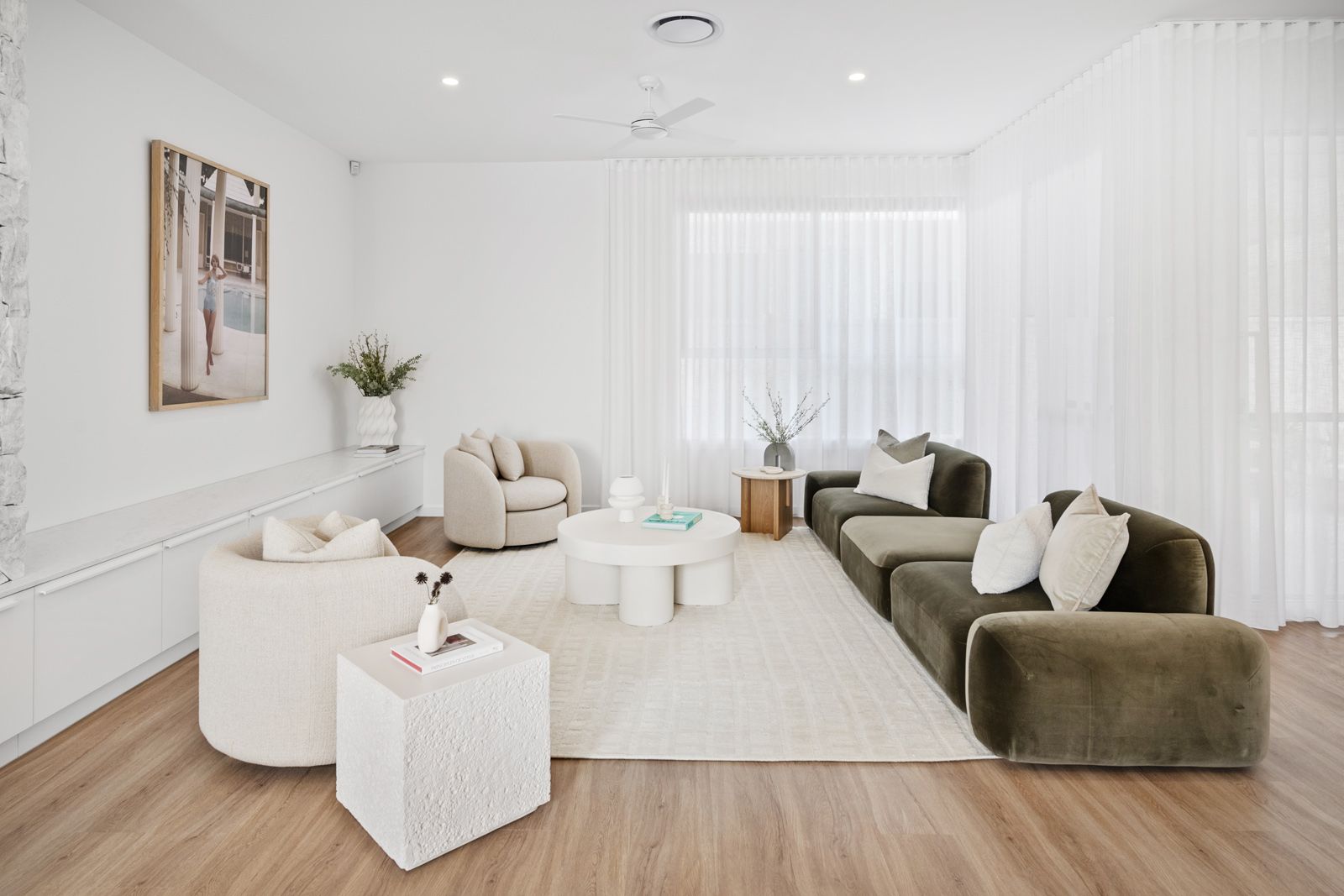 Ivey by Palm Lake Resort Pelican Waters