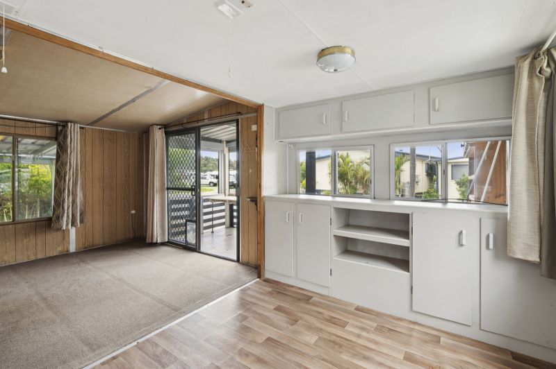 Perfect Downsizing Opportunity in a Great Location