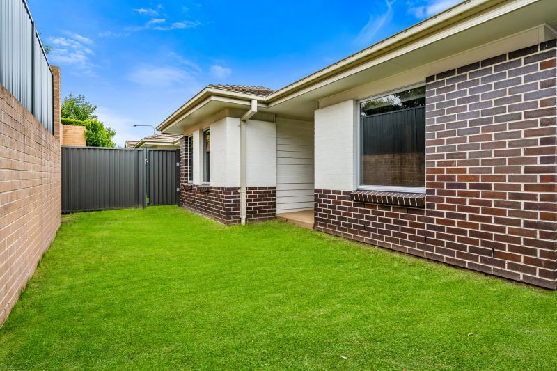 Newly refurbished Two Bedroom Villa with Carport