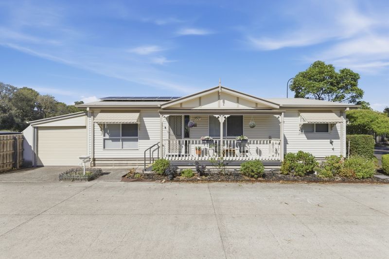 Charming Two-Bedroom Cottage