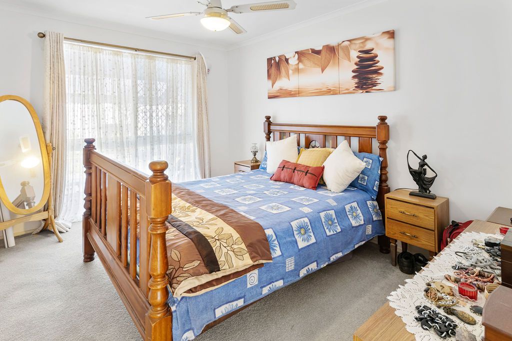 Neat as a pin 3 Bedroom, 2 bathroom in sought after Palm Lake Resort Bethania