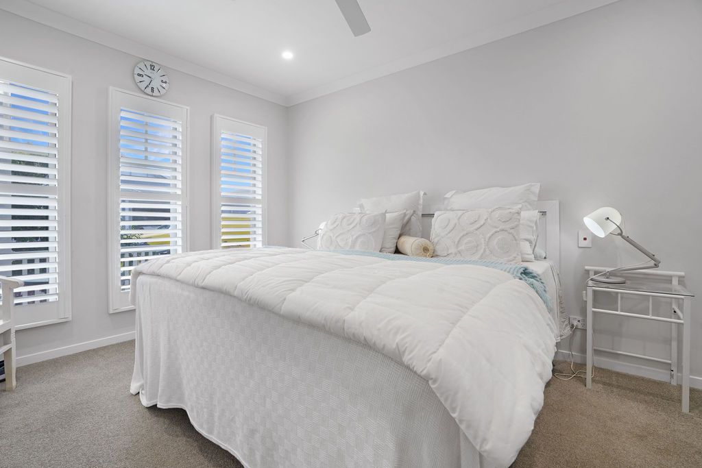 186 Manorville Beachmere Bay