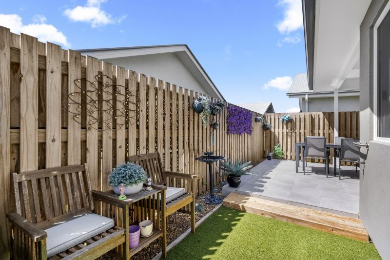 Neat & Tidy One Bedroom Home + Study