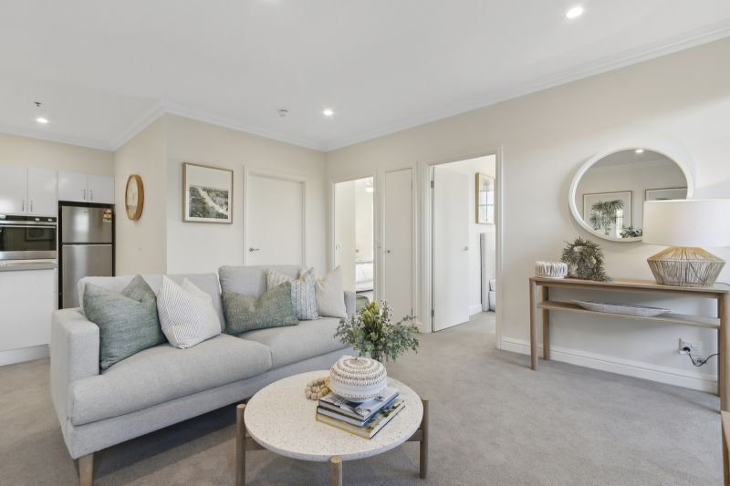 Spacious and bright two-bedroom apartment