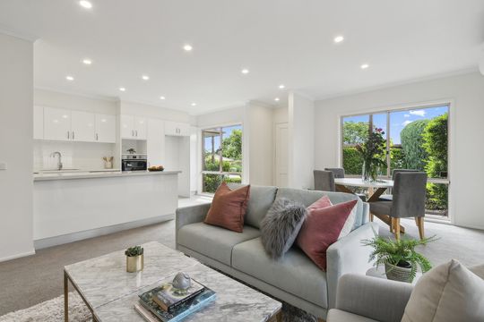 Refurbished 2-Bed Villa, Steps from the Community Centre