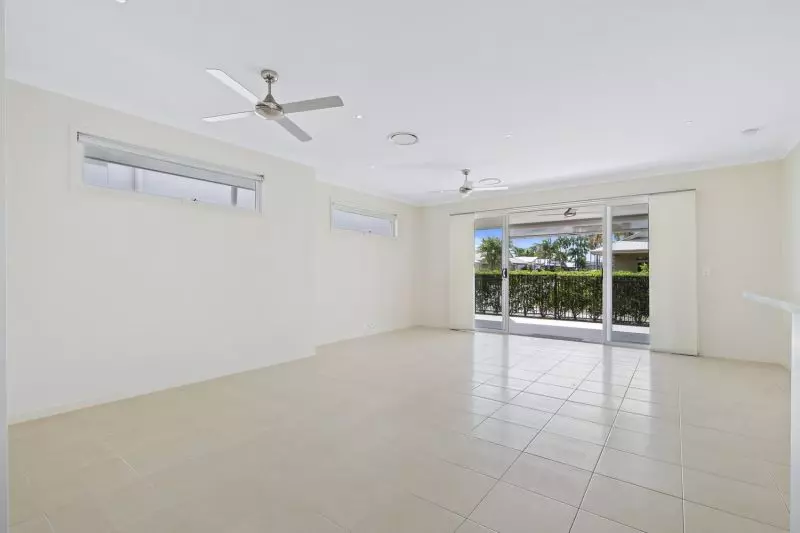 Tranquil Light-filled Lifestyle