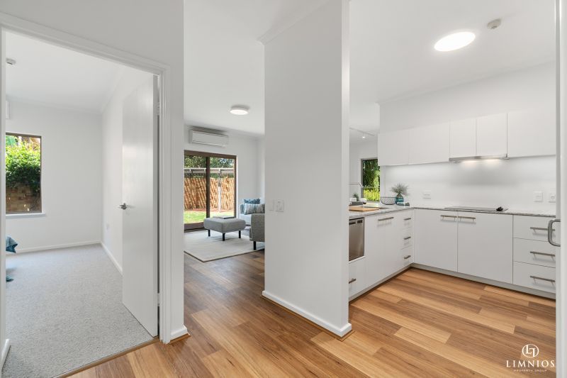 CURRENTLY UNDER OFFER. Fabulous garden apartment!