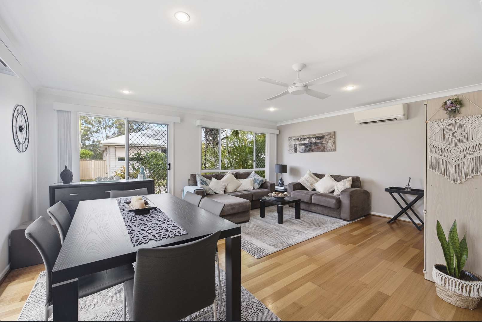 Upper Coomera - Palm lake resort Immaculate, Resort Home -  Rarely found  Double Garage 